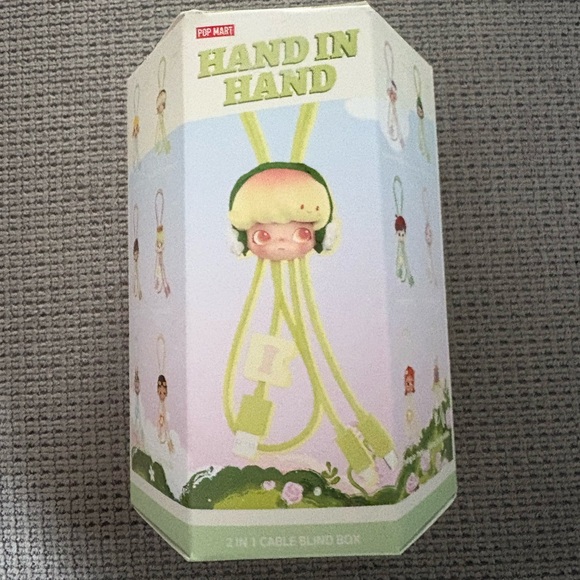 Pop Mart Hand in Hand 2-in-1 Cable Blind Box - Green - Picture 1 of 3